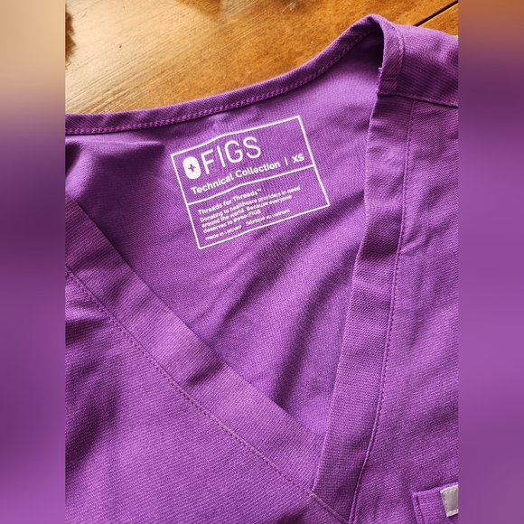 Women's Figs Ultra Violet XS scrub set - Picture 6 of 7